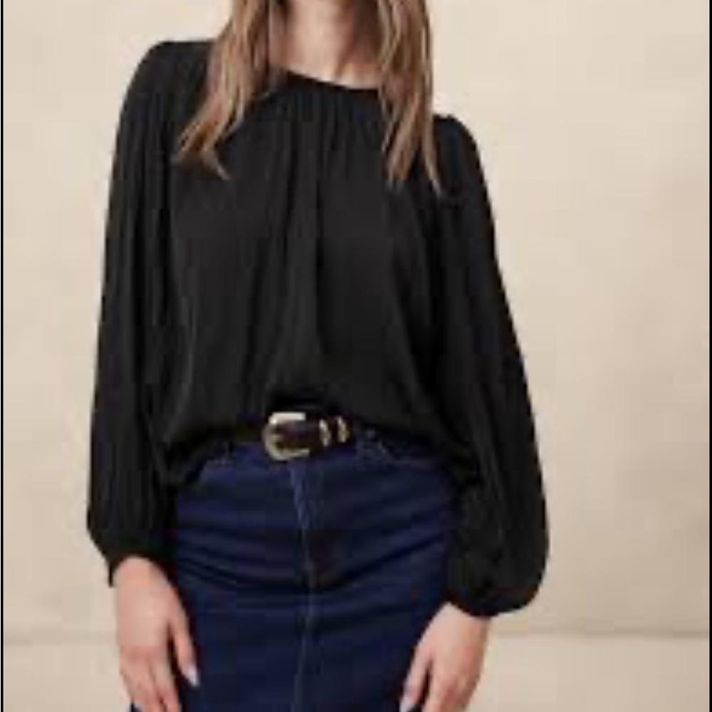 New Banana Republic Crystal Pleated Blouse Long Sleeve Blouse Size M